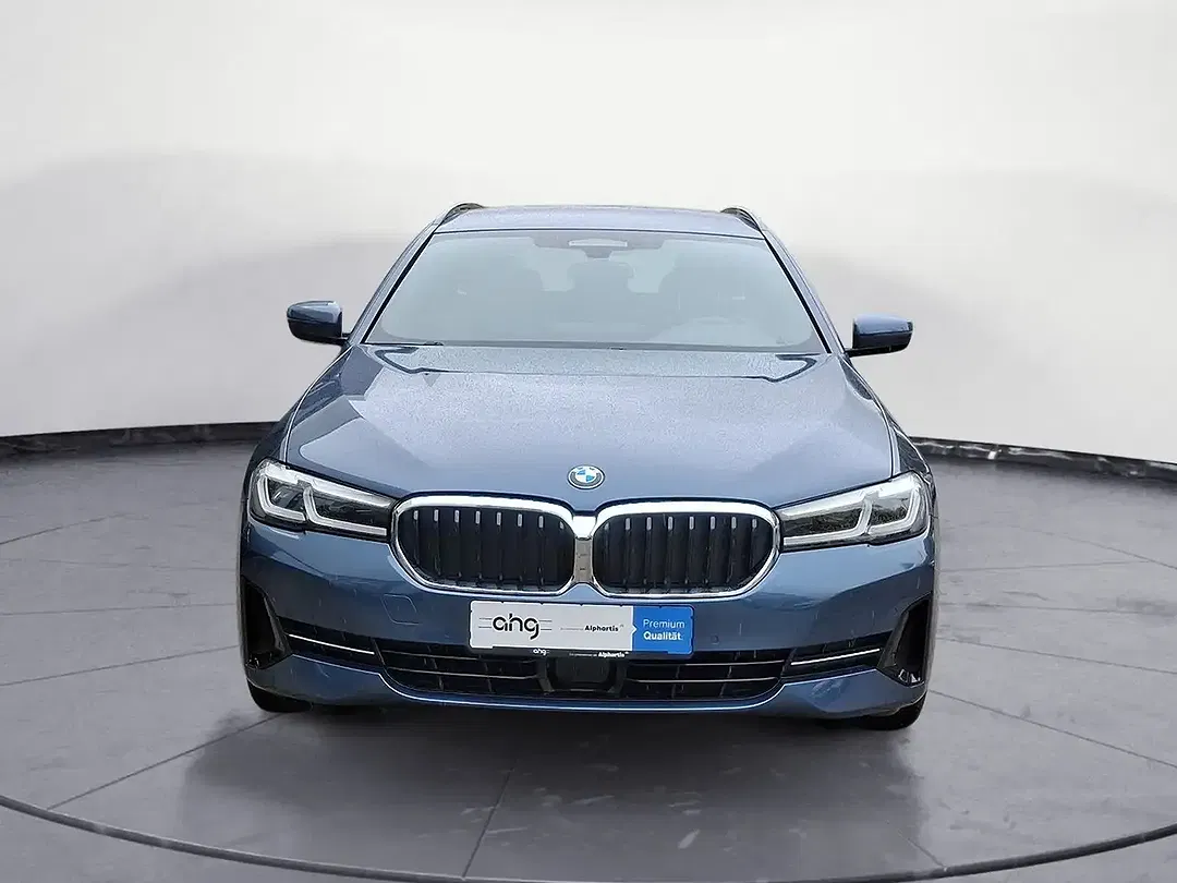 BMW 520 xDrive Touring - Thumbnail 9