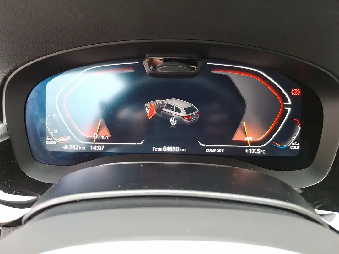 BMW 520 xDrive Touring - Thumbnail 12