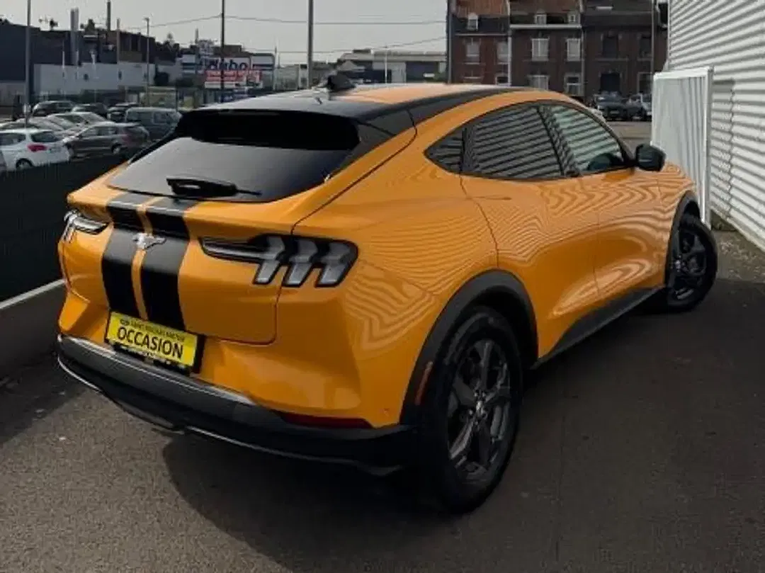 Ford Mustang Mach-E Standard Range 4x4 - Thumbnail 5