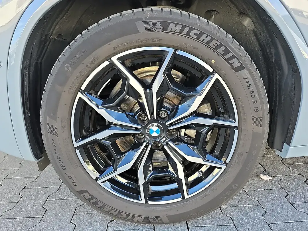 BMW X4 xDrive M Sport - Thumbnail 5