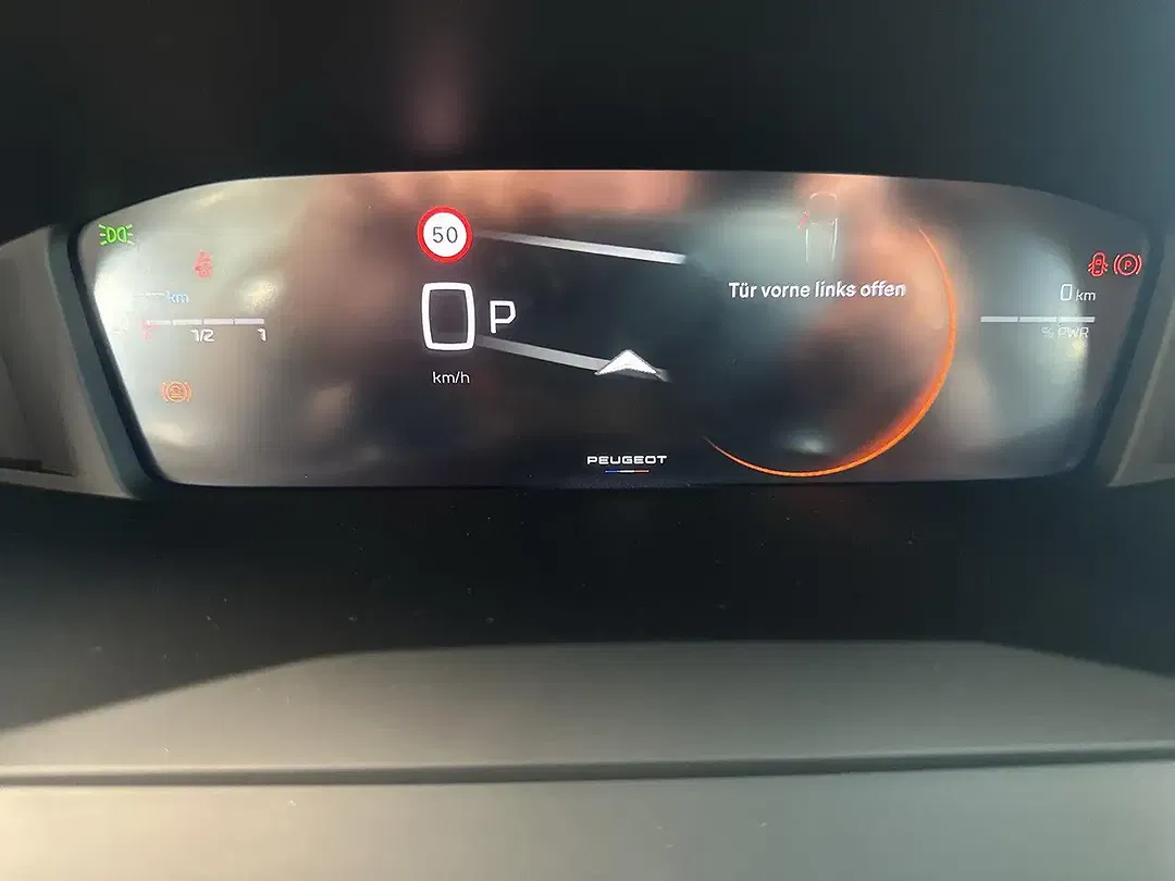 Peugeot 2008 145 Hybrid Allure - Thumbnail 12
