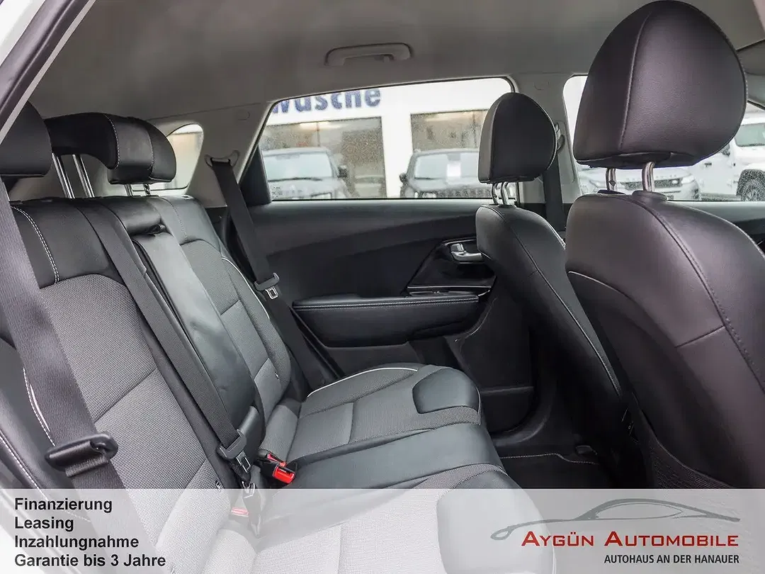 Kia Niro Vision - Thumbnail 13