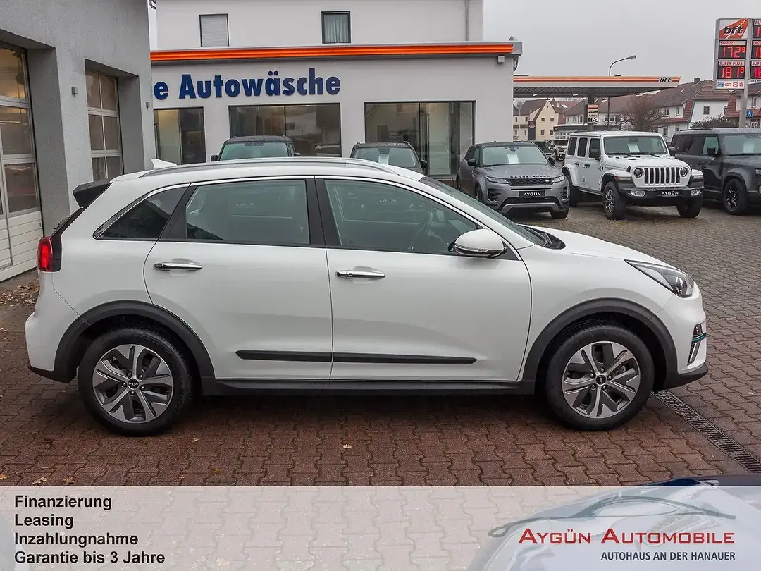 Kia Niro Vision - Thumbnail 8