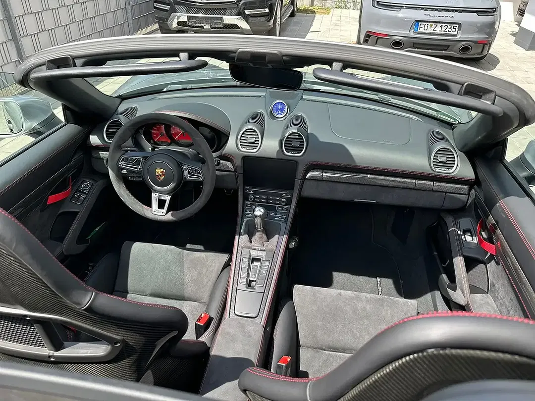 Porsche Boxster - Thumbnail 12