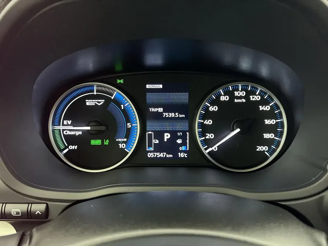 Mitsubishi Eclipse Cross 2.4 Hybrid 4WD Basis - Thumbnail 11