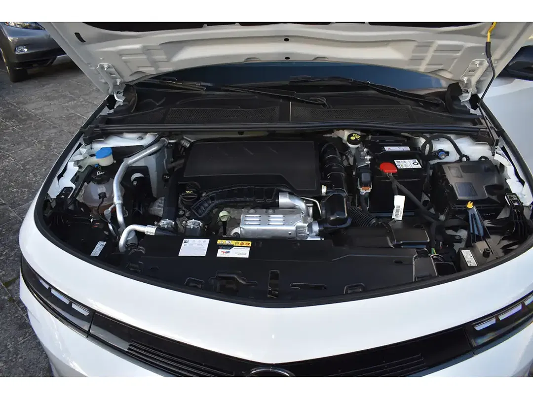Opel Astra 1.2 Turbo AUT Edition - foto 15