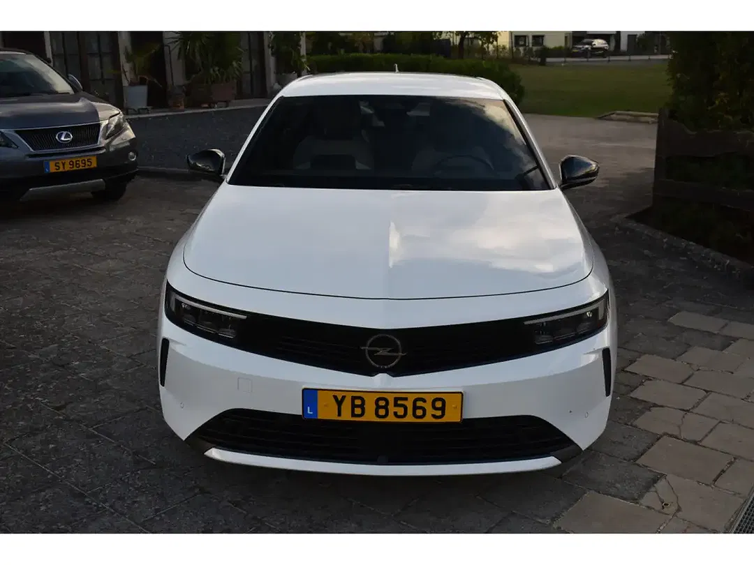 Opel Astra 1.2 Turbo AUT Edition - foto 2