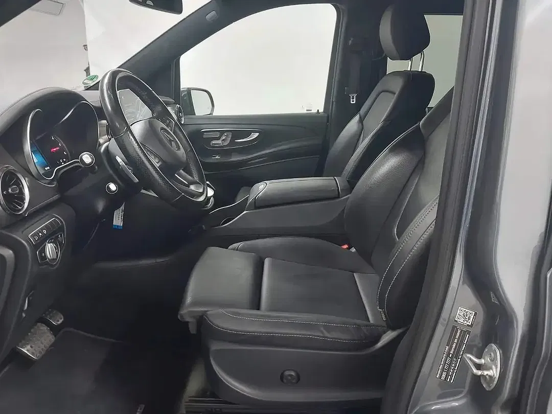 Mercedes-Benz V 300 4MATIC AMG AIRMATIC Exclusive - Thumbnail 3