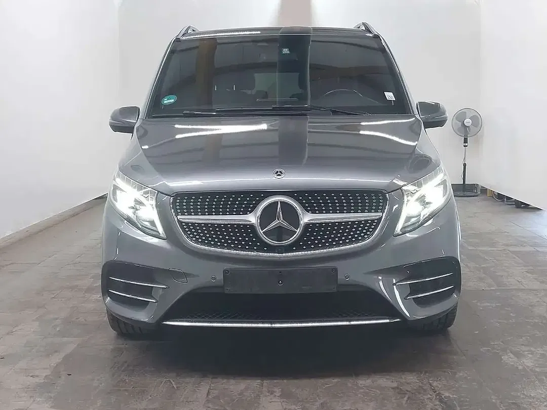 Mercedes-Benz V 300 4MATIC AMG AIRMATIC Exclusive - Thumbnail 6