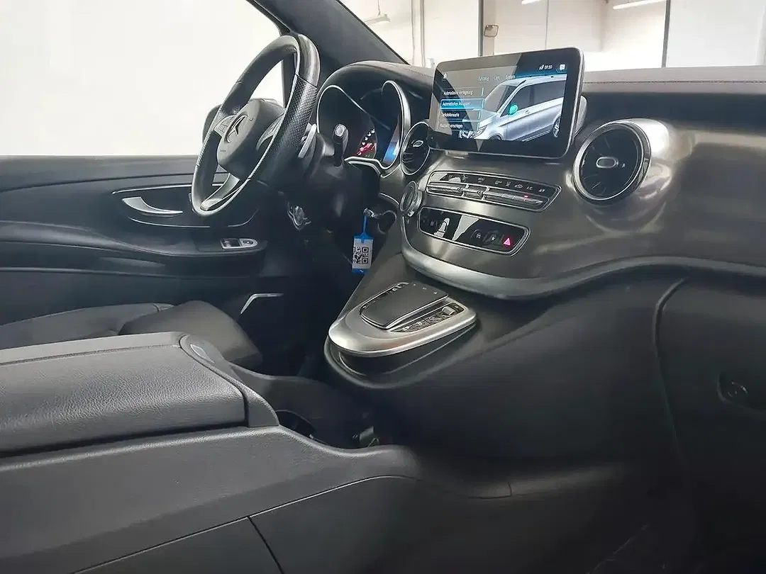 Mercedes-Benz V 300 4MATIC AMG AIRMATIC Exclusive - Thumbnail 7