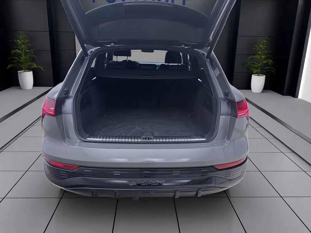 Audi Q8 55 e-tron S line - Thumbnail 5
