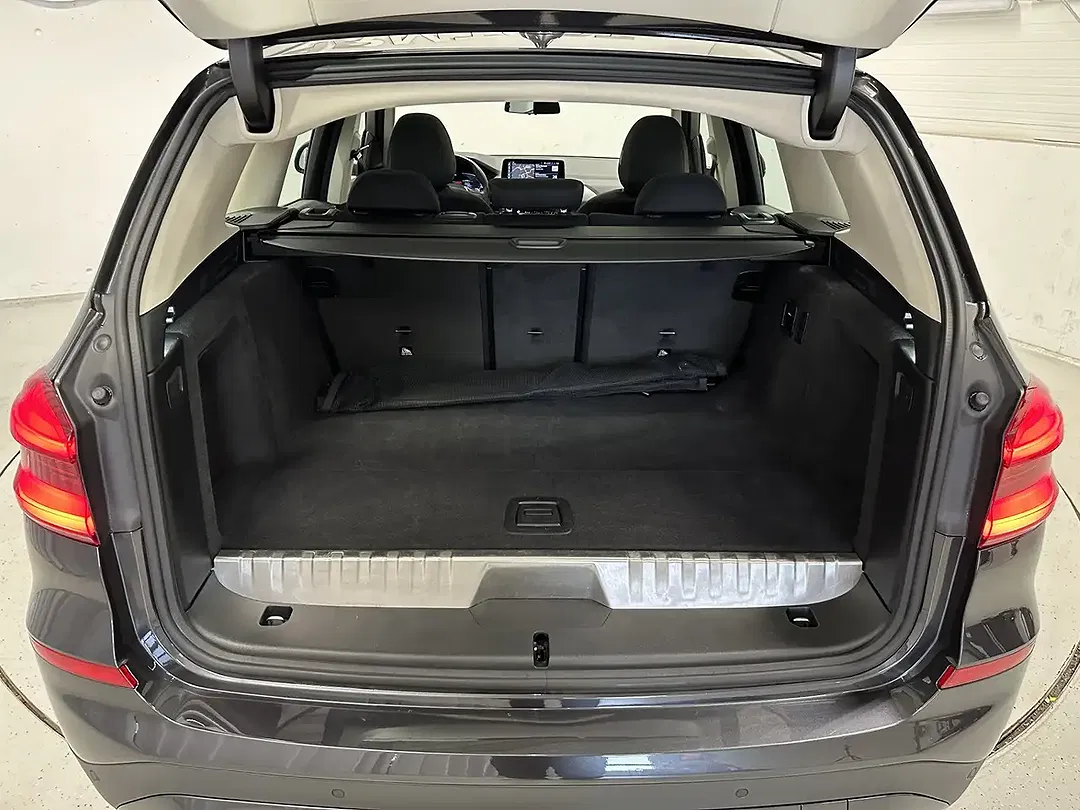 BMW X3 xDrive Advantage - Thumbnail 8