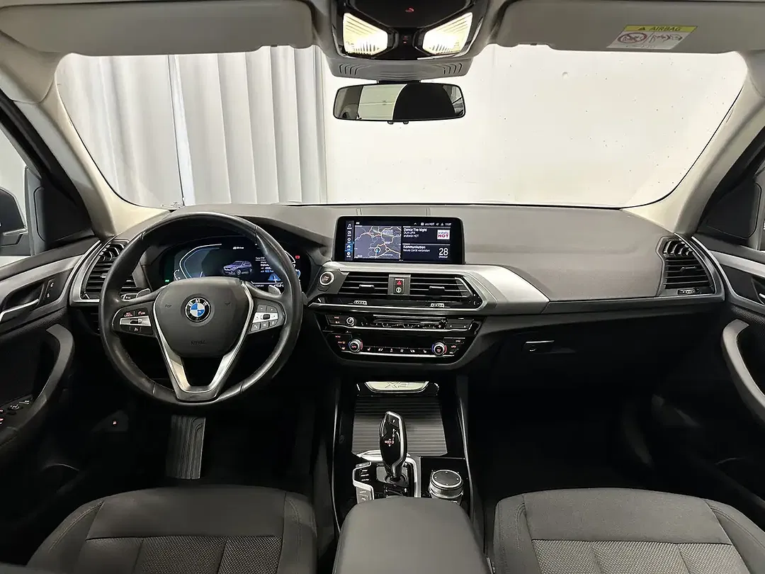 BMW X3 xDrive Advantage - Thumbnail 5