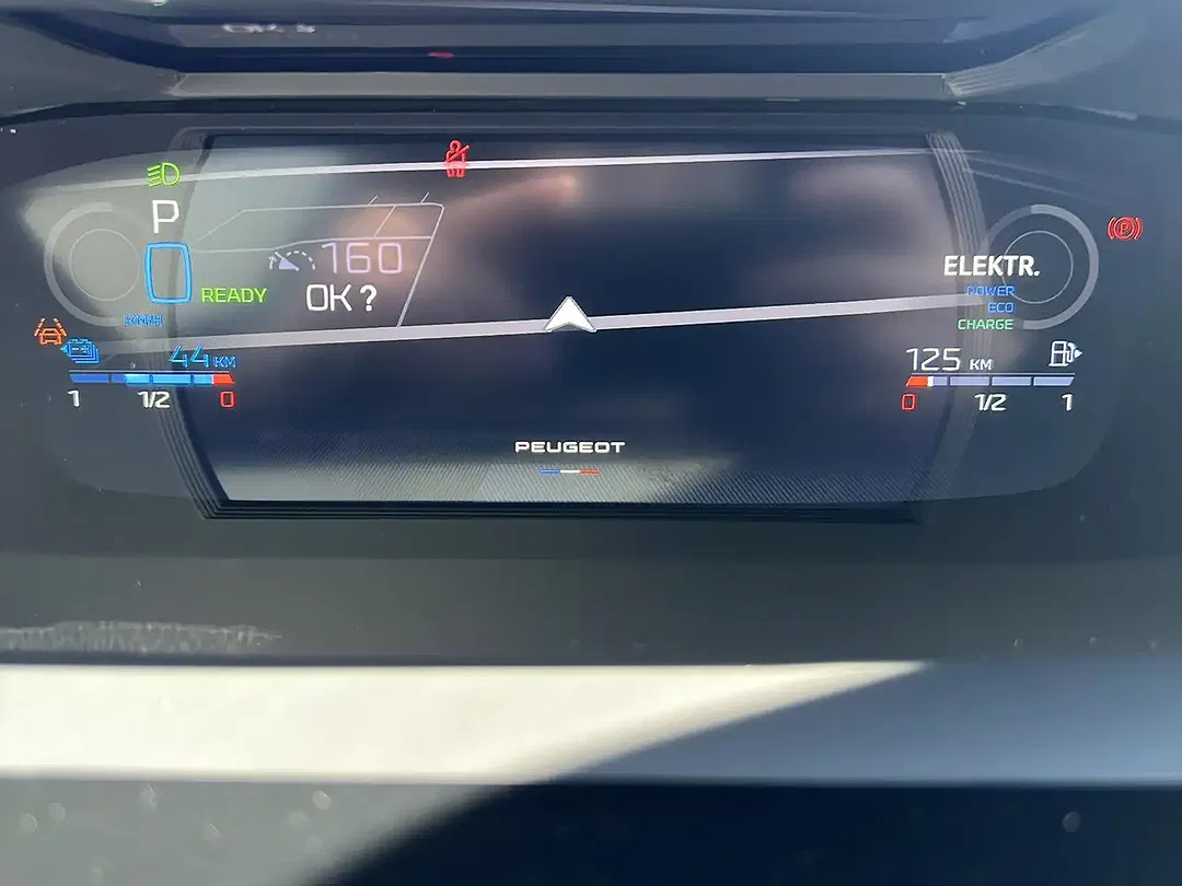Peugeot 408 PHEV GT - Thumbnail 12