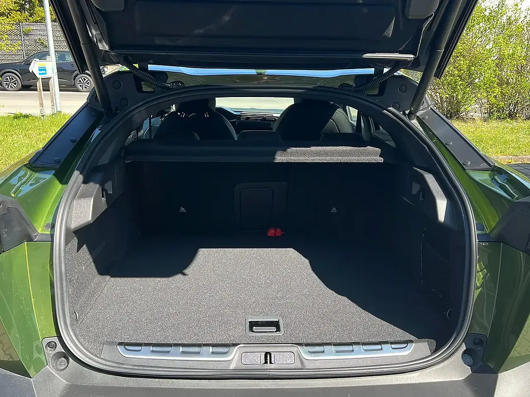 Peugeot 408 PHEV GT - Thumbnail 7