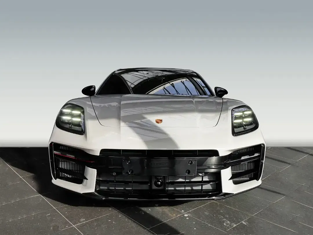 Porsche Panamera E-Hybrid - Thumbnail 8