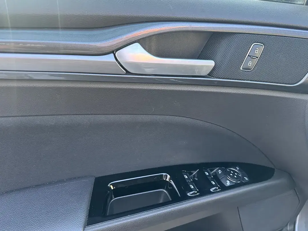 Ford Mondeo Hybrid AUT Titanium - Thumbnail 12