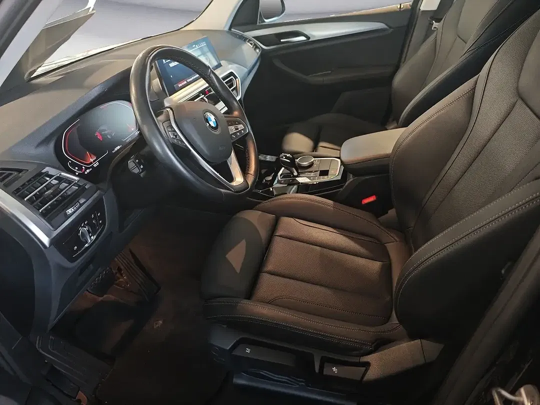 BMW X3 xDrive - Thumbnail 9