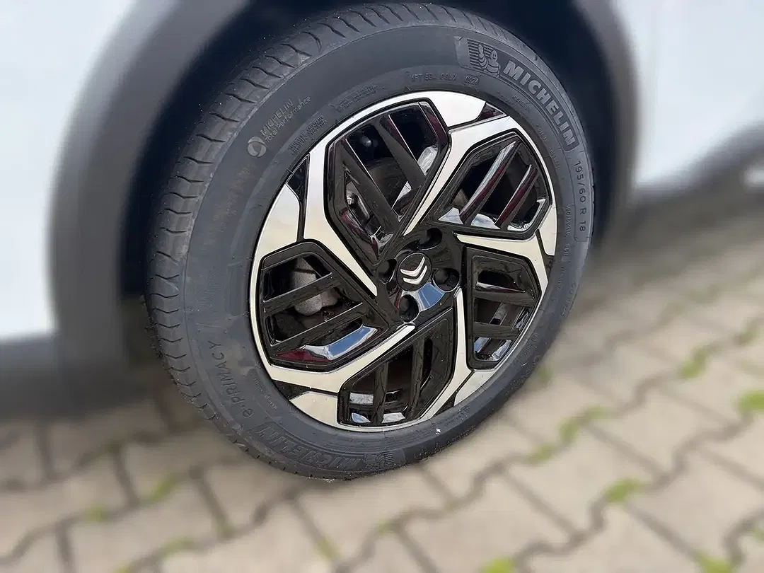 Citroen C4 1.2 PureTech EAT8 Max - Thumbnail 3