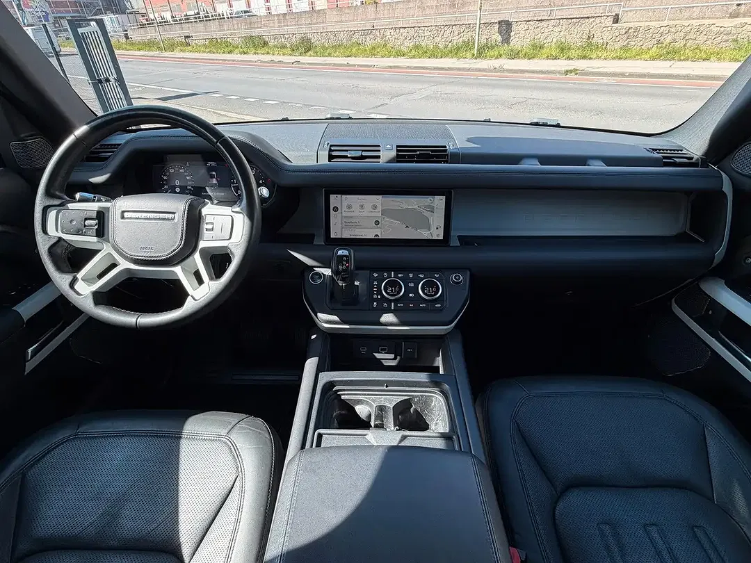 Land Rover Defender AUT 110 HSE - Thumbnail 13