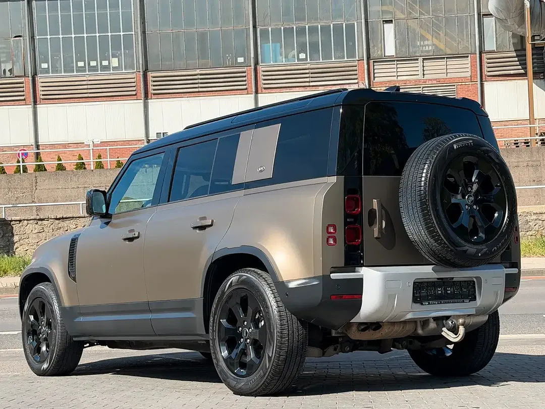 Land Rover Defender AUT 110 HSE - Thumbnail 8