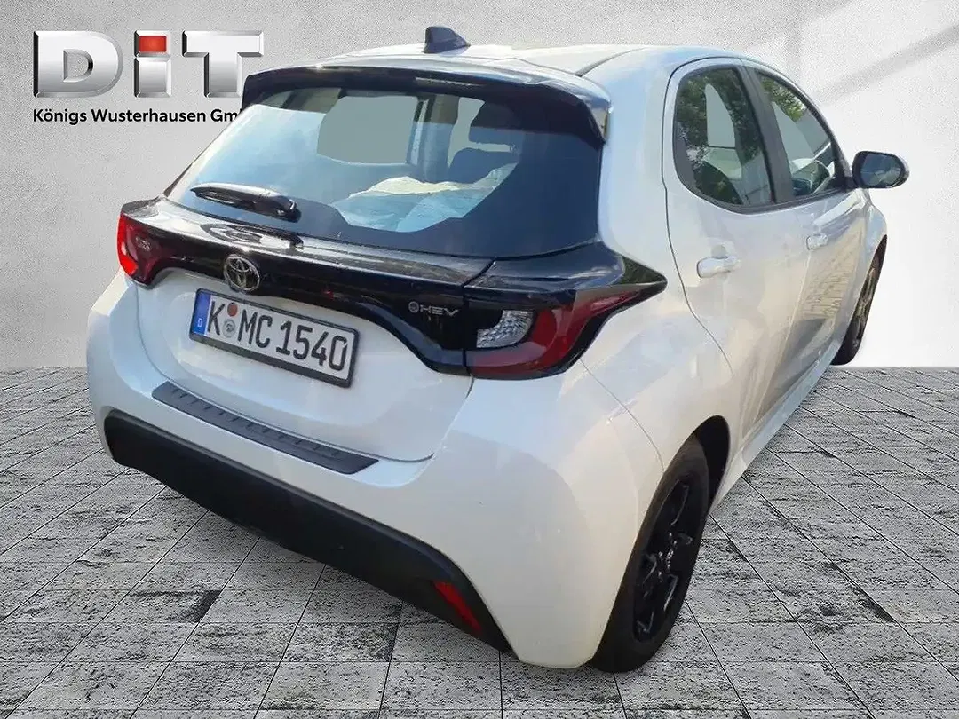 Toyota Yaris 1.5 Comfort - Thumbnail 6