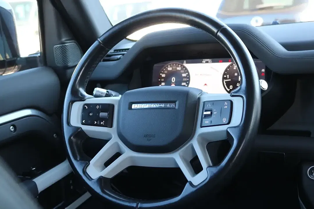 Land Rover Defender D240 4x4 S - Thumbnail 11