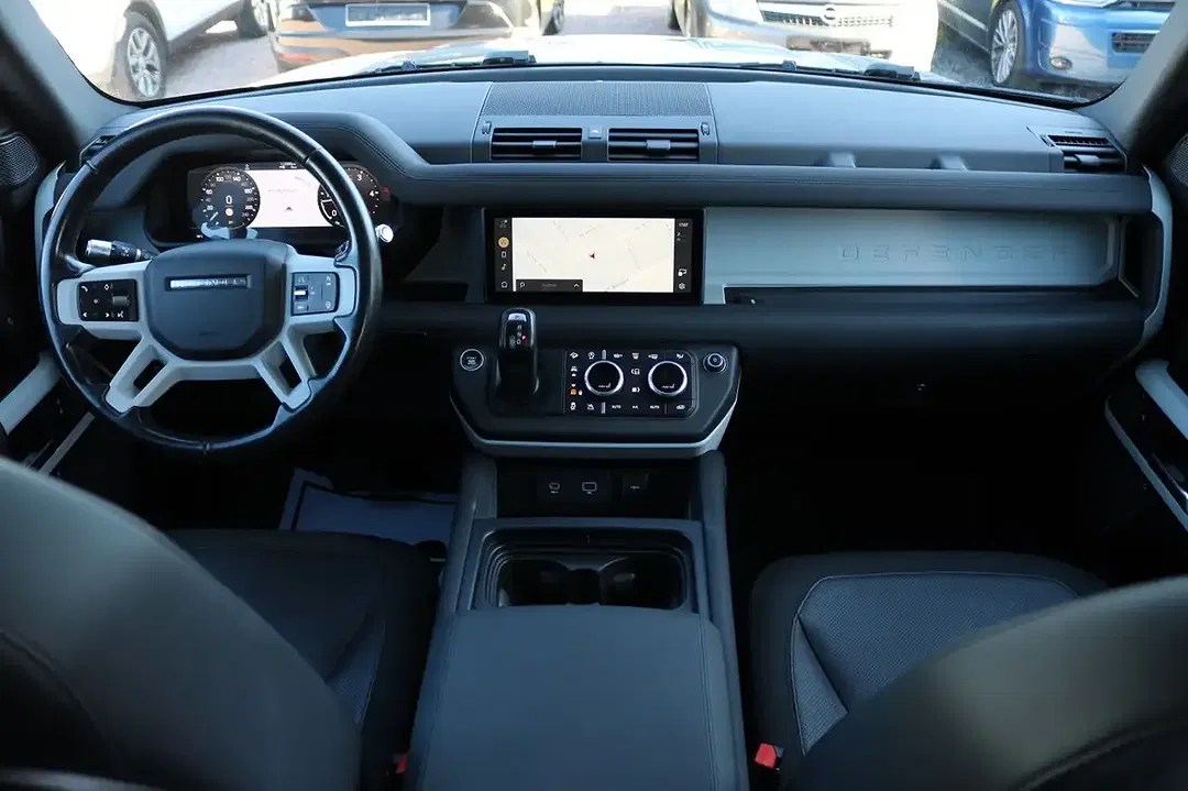 Land Rover Defender D240 4x4 S - Thumbnail 12