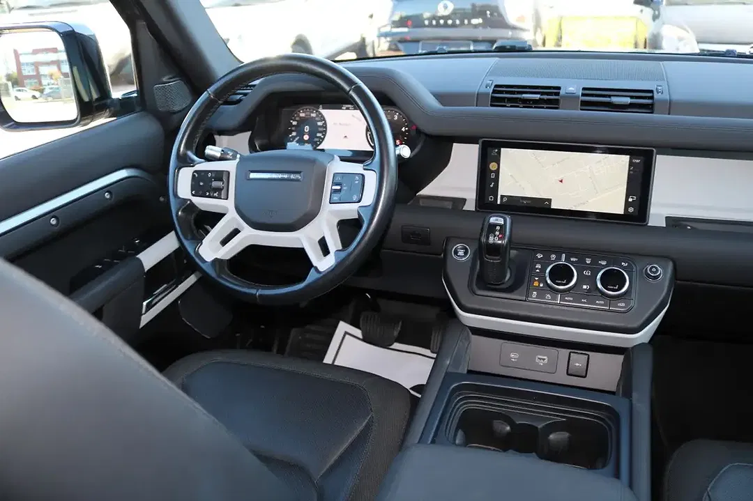 Land Rover Defender D240 4x4 S - Thumbnail 13