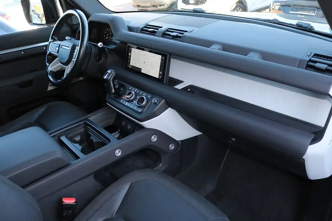 Land Rover Defender D240 4x4 S - Thumbnail 14