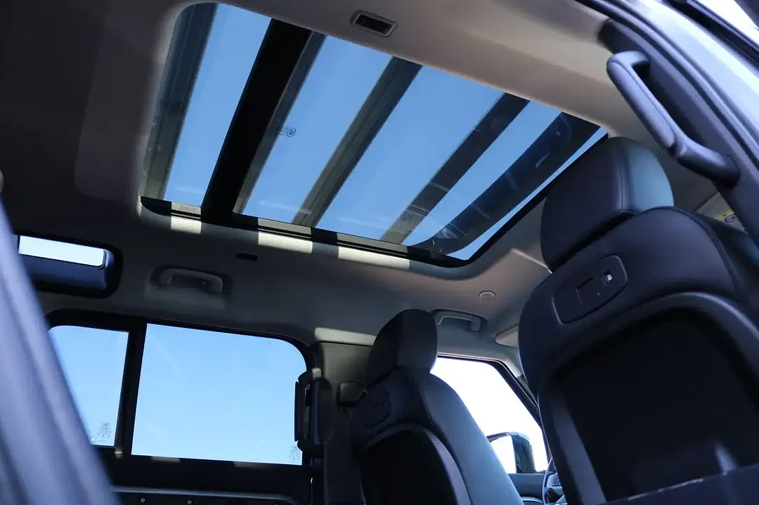 Land Rover Defender D240 4x4 S - Thumbnail 20