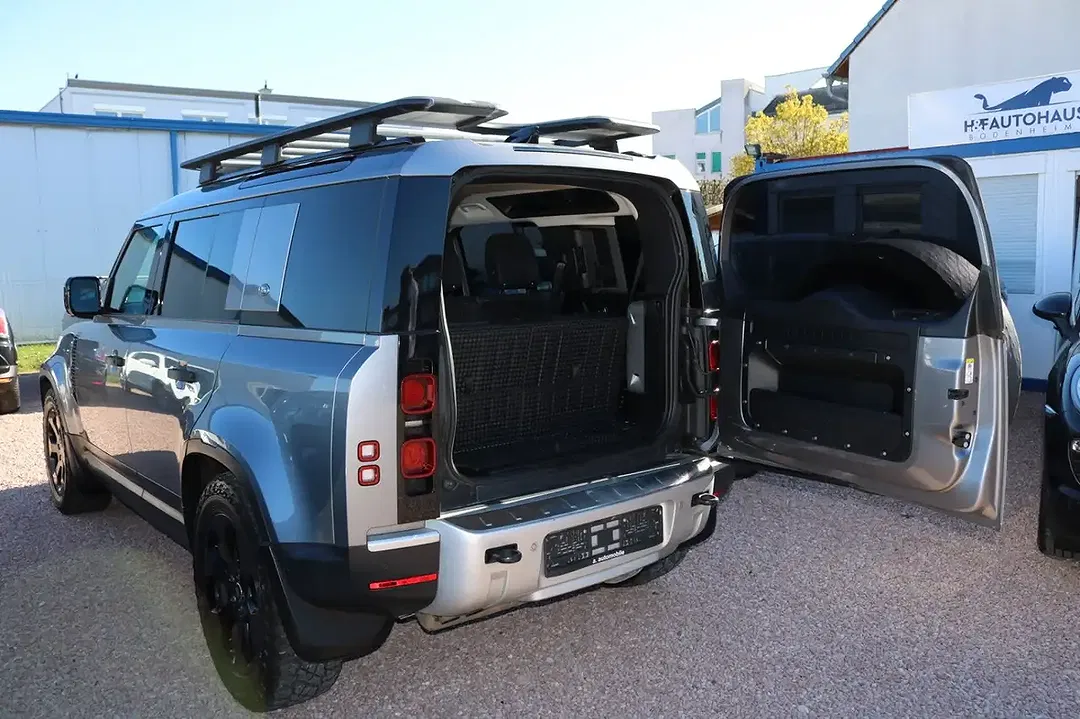 Land Rover Defender D240 4x4 S - Thumbnail 46