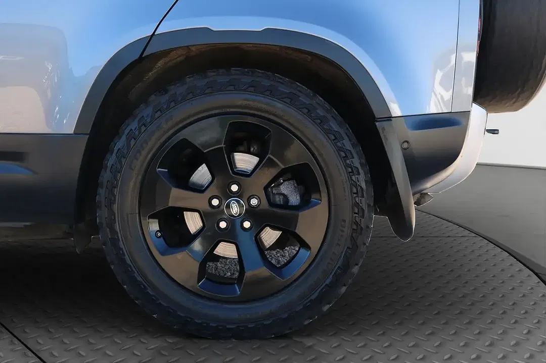 Land Rover Defender D240 4x4 S - Thumbnail 9