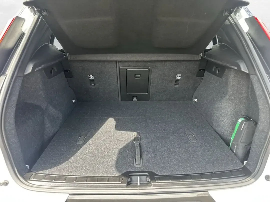 Volvo XC40 eAWD Recharge Ultimate - Thumbnail 6