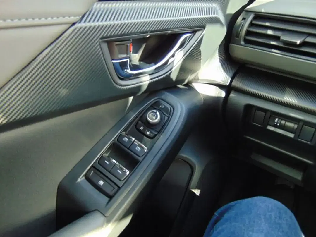Subaru Crosstrek 2.0 e-Boxer Platinum - Thumbnail 9