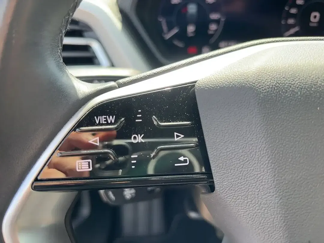 Audi Q4 e-tron 40 - Thumbnail 13