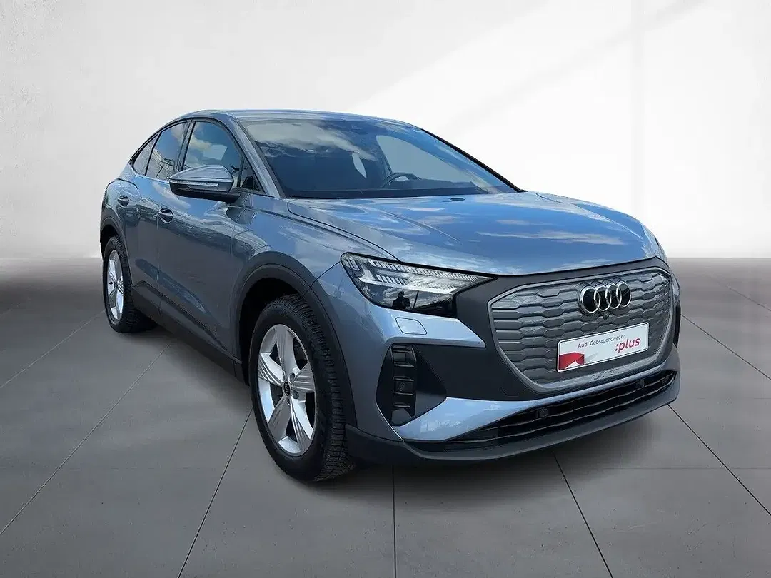 Audi Q4 e-tron 40 - Thumbnail 4