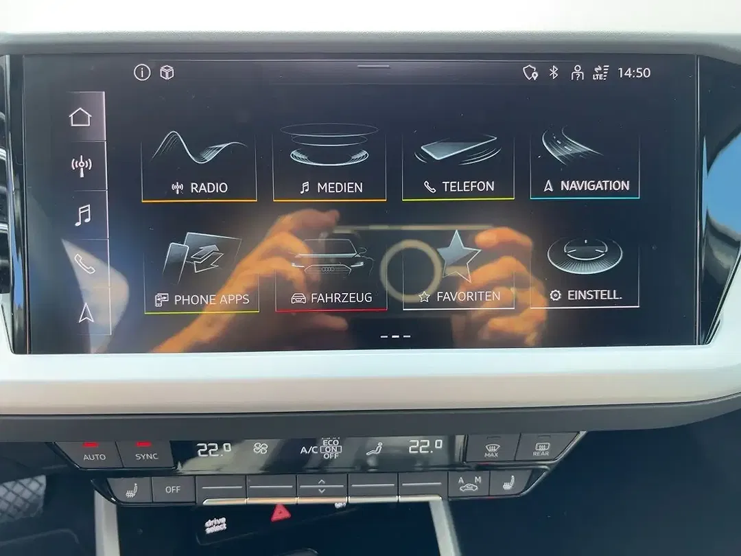 Audi Q4 e-tron 40 - Thumbnail 8