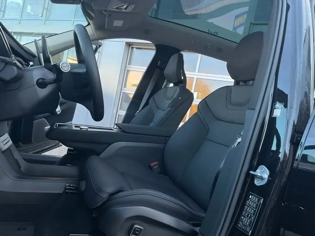 Volvo EX90 AWD Twin Motor Ultra - Thumbnail 3