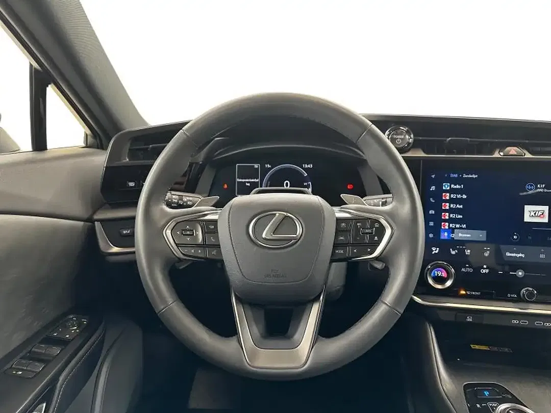 Lexus RZ Executive - Thumbnail 10