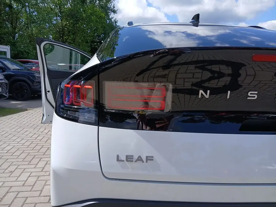 Nissan Leaf Evolve - Thumbnail 13