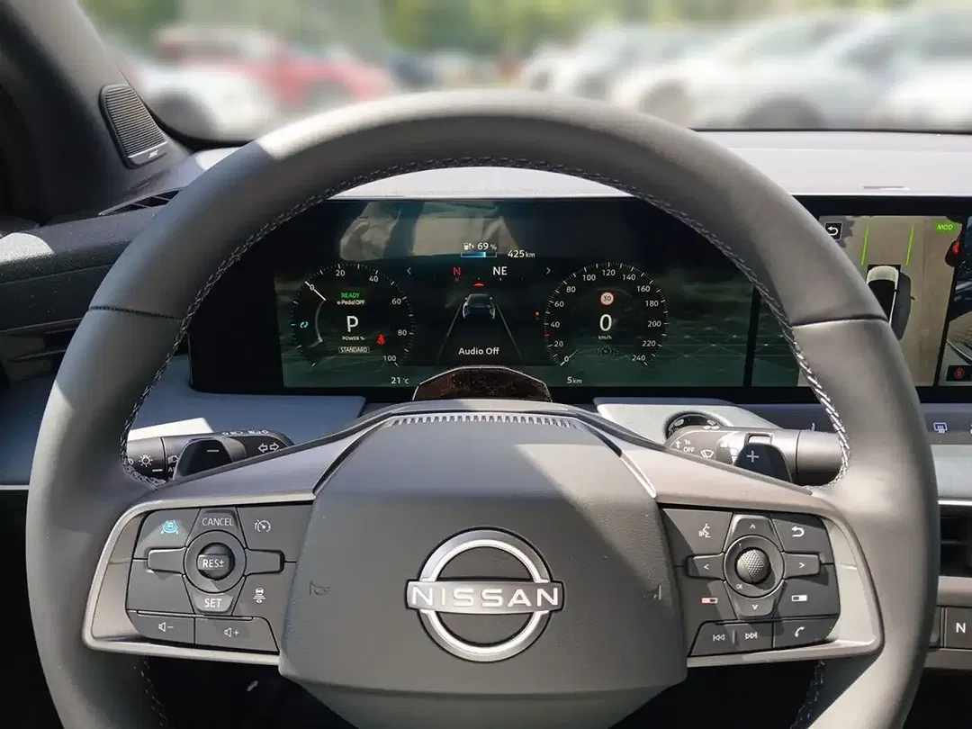 Nissan Leaf Evolve - Thumbnail 7