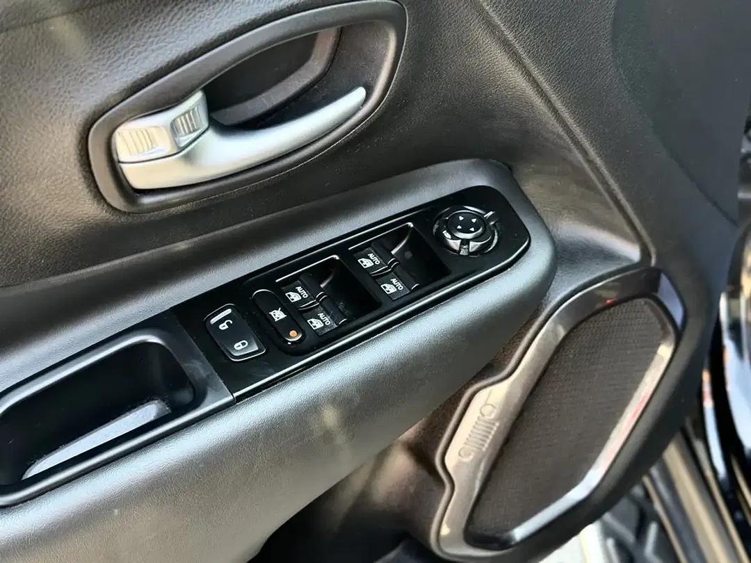 Jeep Renegade 1.3 PHEV 4xe Limited - Thumbnail 12