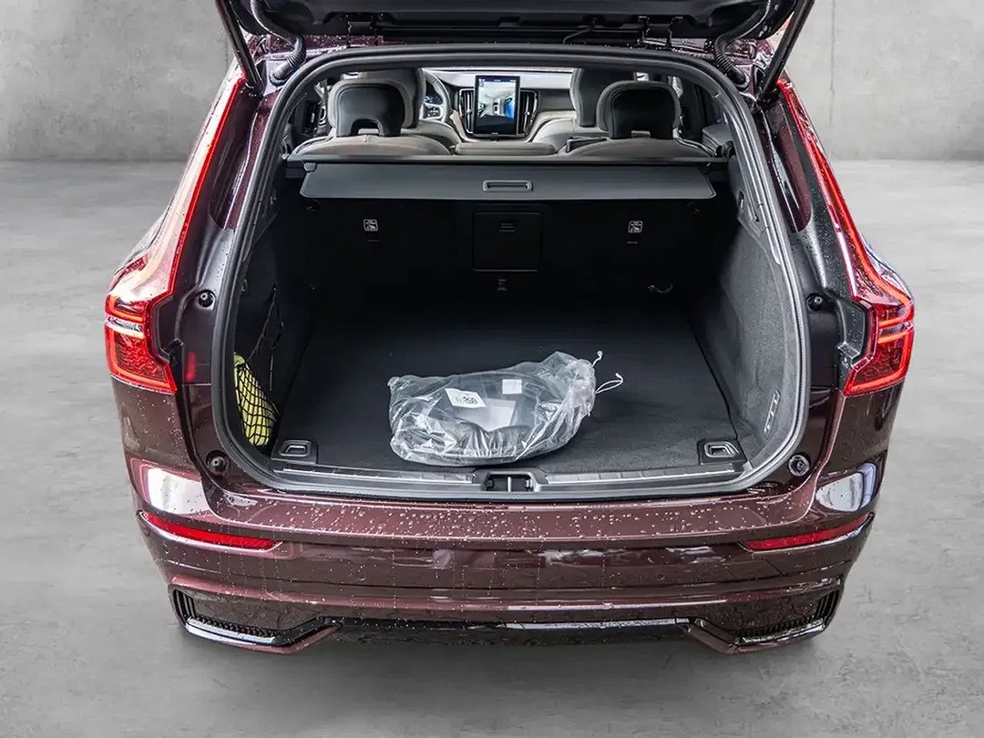 Volvo XC60 T8 AWD Ultra Dark - Thumbnail 9
