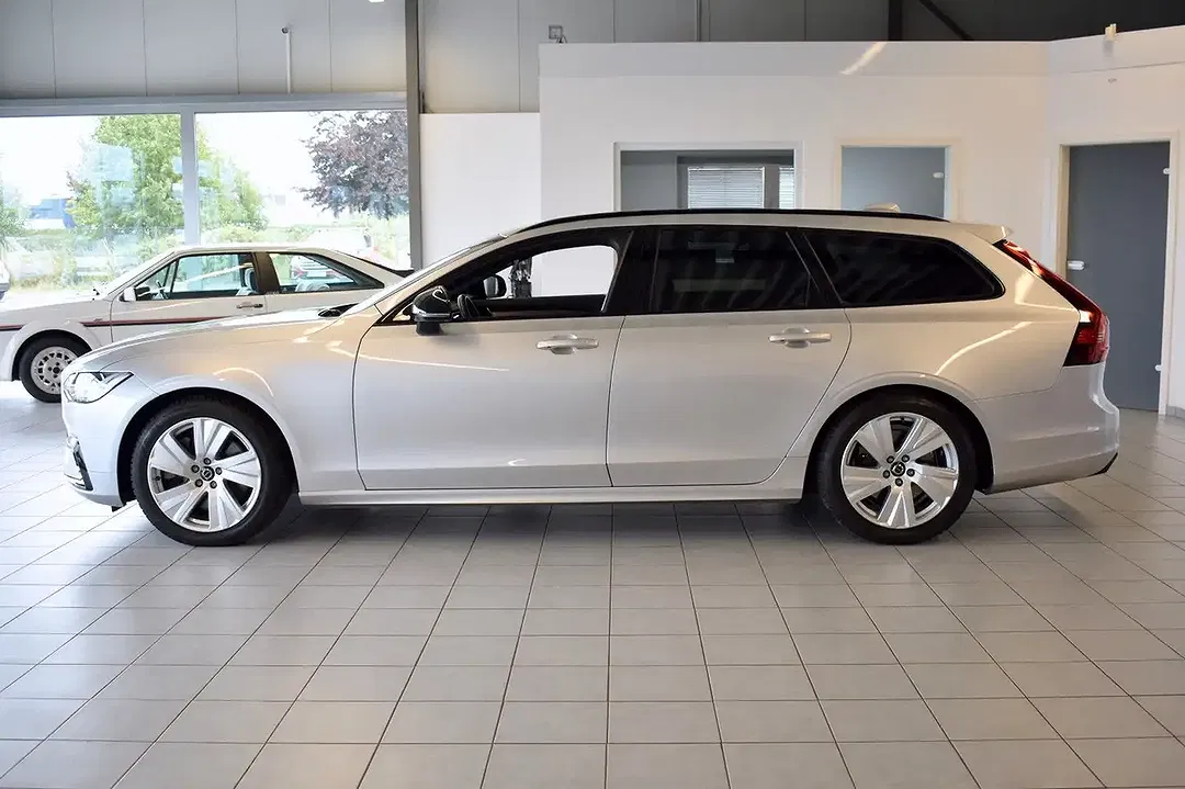 Volvo V90 AUT R-Design - Thumbnail 4