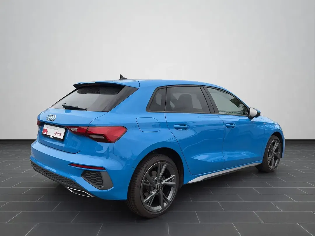 Audi A3 40 TFSI e S line - Thumbnail 2