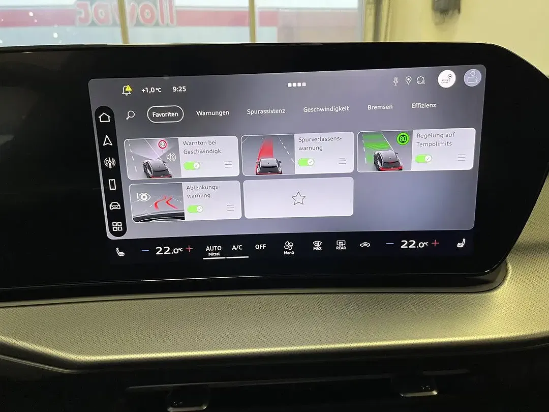 Audi Q3 2.0 TDI S tronic S line - Thumbnail 13