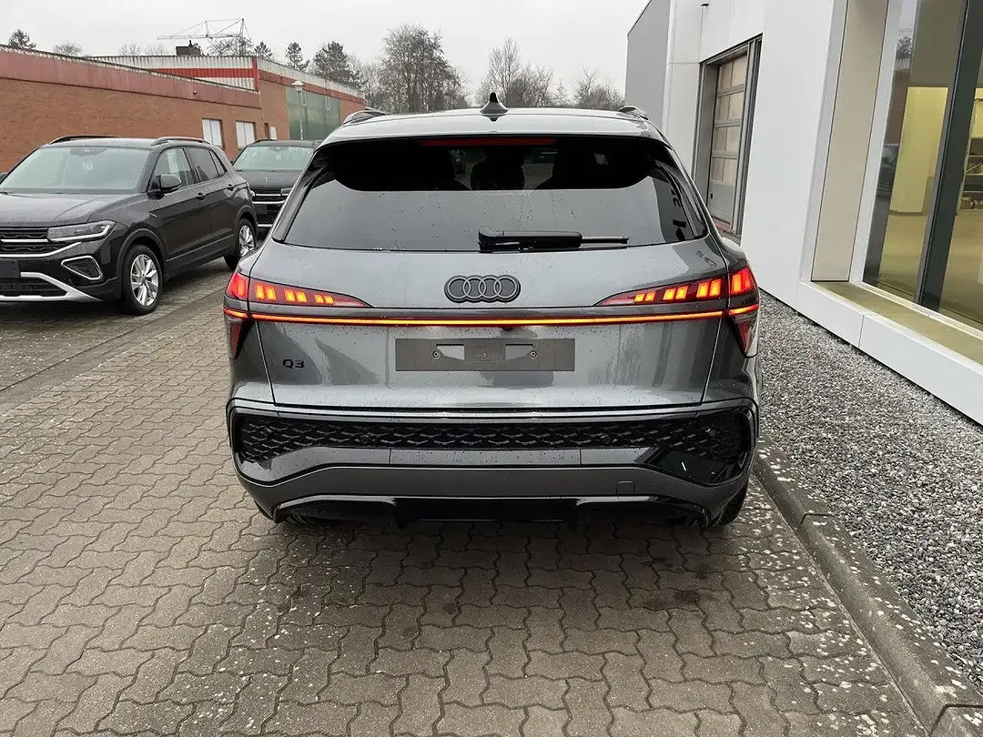 Audi Q3 2.0 TDI S tronic S line - Thumbnail 5