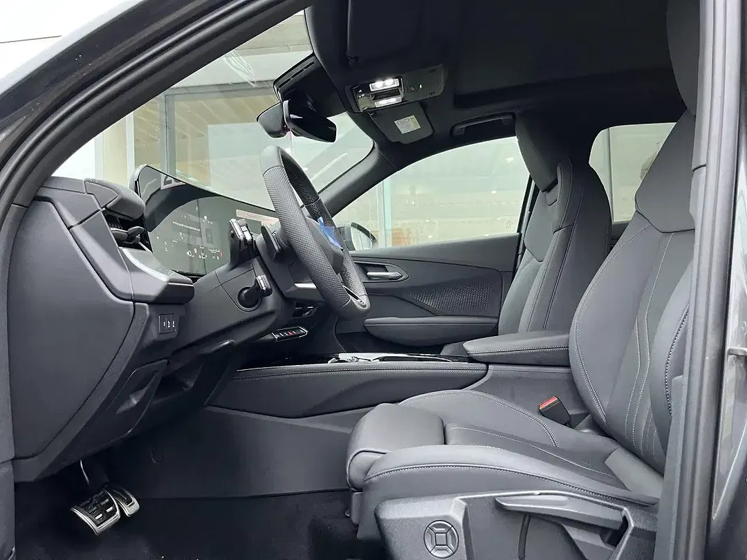 Audi Q3 2.0 TDI S tronic S line - Thumbnail 9