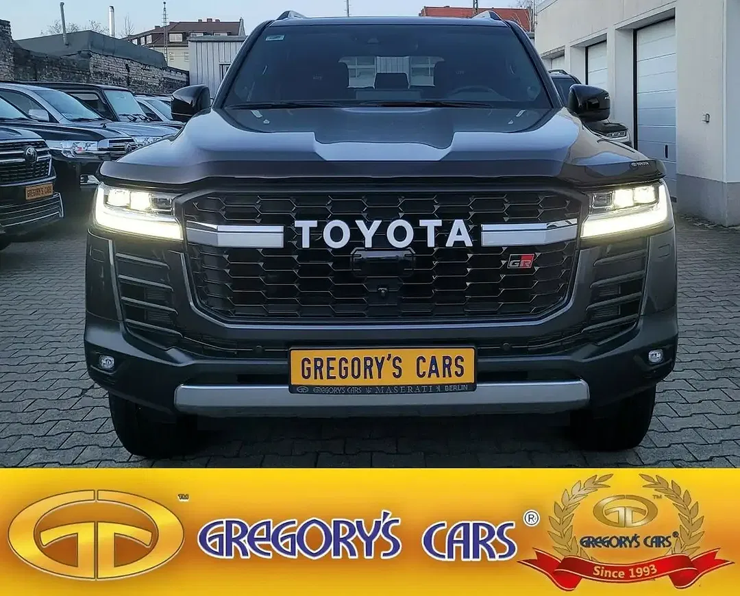 Toyota Land Cruiser - foto 1